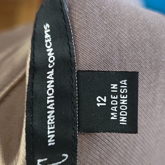 Christmas Magic... INC Gold Satin Jumpsuit - Picture 11 of 17